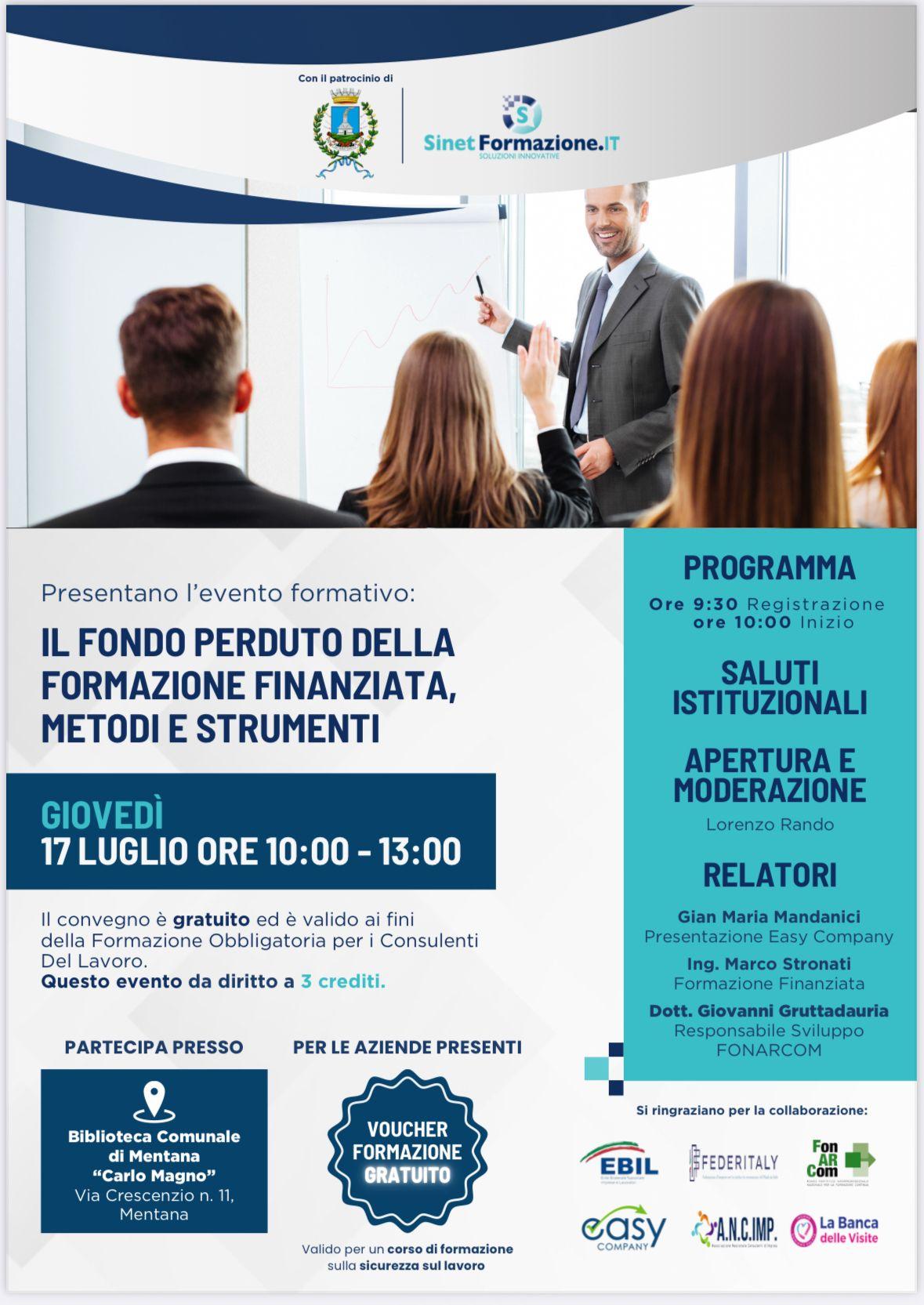 foto con descrizione di aula corsi con docente e discenti di spalledi 